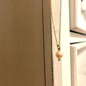 Light pink pearl on a rose gold adjustable length chain necklace